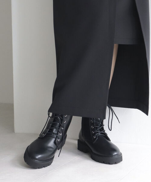 PANIER（パニエ）の「【PANIER/パニエ】レースアップミドルブーツ（ブーツ・レディース・ブラック/アイボリー・24.5/23.5）」の3枚目の写真