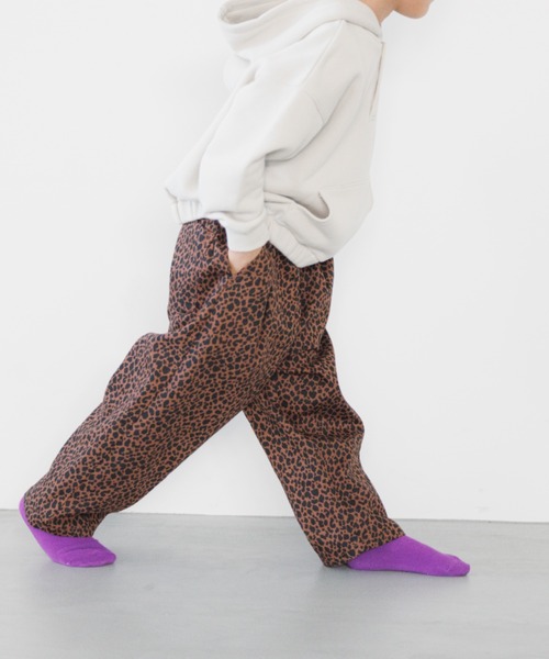 LOWRYS FARM（ローリーズファーム）の「シェフパンツ　162190（その他パンツ・キッズ・ブラック/ブラウン/レッド/オフホワイト/ブルー/ブラック系その他/ホワイト系その他/ブラック系その他2/レオパード・110cm/120cm/130cm/140cm/150cm）」の9枚目の写真