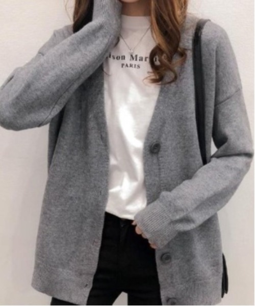 BLANC FICELLE(ブランフィセル)の「ドロップショルダー ニット カーディガン(カーディガン/ボレロ・レディース・グレー/ブラウン/ブラック/ベージュ・FREE)」の3枚目の写真