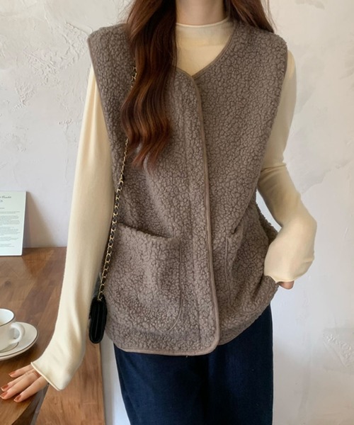 me+em select（ミームセレクト）の「【 ５色展開 】エコムートンジップボアベスト（ベスト・レディース・ベージュ/ブラウン/アイボリー/モカ/ダークベージュ・FREE）」の22枚目の写真