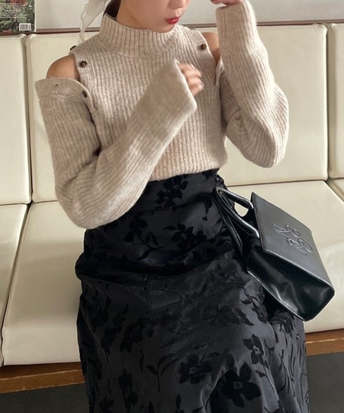 one after another NICE CLAUP（ワンアフターアナザーナイスクラップ）の「トレンドの肌見せができる。肩あきマルチWAYニット（ニット/セーター・レディース・オフホワイト/ベージュ/ブラック/パープル系その他・FREE）」の15枚目の写真