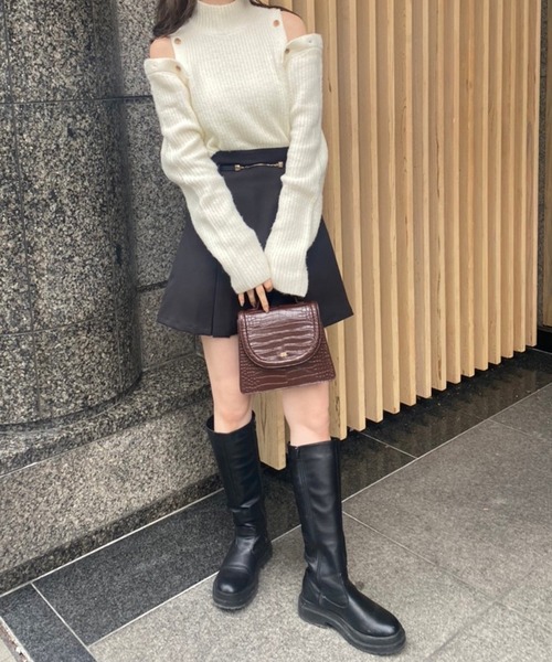 one after another NICE CLAUP（ワンアフターアナザーナイスクラップ）の「トレンドの肌見せができる。肩あきマルチWAYニット（ニット/セーター・レディース・オフホワイト/ベージュ/ブラック/パープル系その他・FREE）」の12枚目の写真