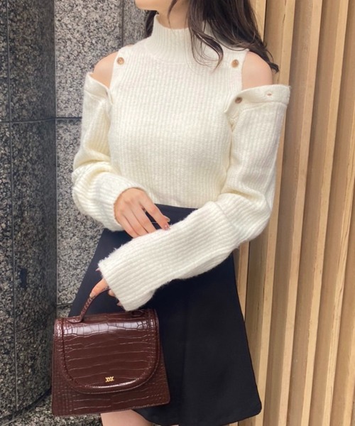 one after another NICE CLAUP（ワンアフターアナザーナイスクラップ）の「トレンドの肌見せができる。肩あきマルチWAYニット（ニット/セーター・レディース・オフホワイト/ベージュ/ブラック/パープル系その他・FREE）」の11枚目の写真