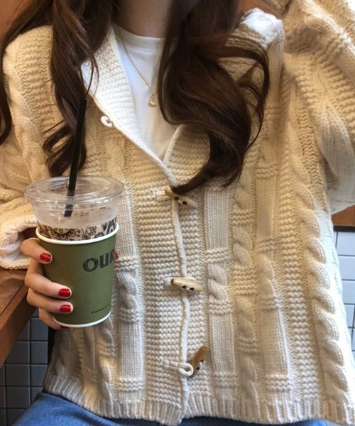 shopnikoniko（ショップニコニコ）の「トグルボタン ダッフル ニットカーディガン（カーディガン/ボレロ・レディース・アイボリー・フリー）」の8枚目の写真