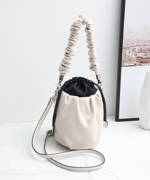 ROSELLINI(ロゼリーニ)の「【ROSELLINI/ロゼリーニ】ギャザーハンドル巾着 ミニショルダーバッグ(ハンドバッグ・レディース・ベージュ/ブラック/アイボリー・FREE)」の20枚目の写真