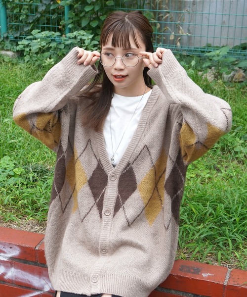 1111clothing(ワンフォークロージング)の「WJQ モヘアタッチ ルーズカーディガン / ニット カーディガン ボレロ オーバーサイズ(カーディガン/ボレロ・メンズ・ブラウン/グレー系6/ホワイト系6/ベージュ系5/ベージュ/パープル/ブラック/チャコールグレー/ホワイト系5/ブラック系4/マスタード/ベージュ系4・FREE)」の10枚目の写真