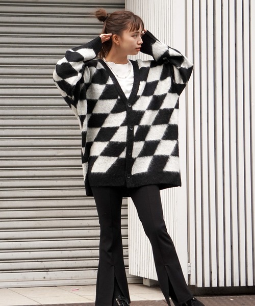 1111clothing(ワンフォークロージング)の「WJQ モヘアタッチ ルーズカーディガン / ニット カーディガン ボレロ オーバーサイズ(カーディガン/ボレロ・メンズ・ブラウン/グレー系6/ホワイト系6/ベージュ系5/ベージュ/パープル/ブラック/チャコールグレー/ホワイト系5/ブラック系4/マスタード/ベージュ系4・FREE)」の16枚目の写真