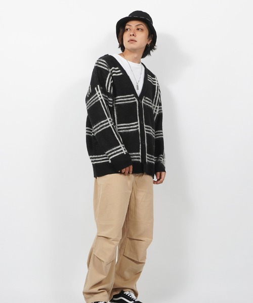 1111clothing(ワンフォークロージング)の「WJQ モヘアタッチ ルーズカーディガン / ニット カーディガン ボレロ オーバーサイズ(カーディガン/ボレロ・メンズ・ブラウン/グレー系6/ホワイト系6/ベージュ系5/ベージュ/パープル/ブラック/チャコールグレー/ホワイト系5/ブラック系4/マスタード/ベージュ系4・FREE)」の20枚目の写真