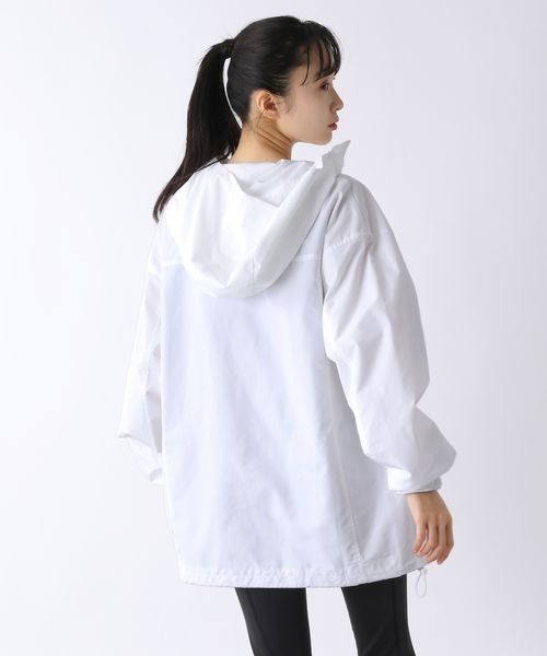 JEANASIS(ジーナシス)の「【YOGA】ロゴフードマンパ/174639(マウンテンパーカー・レディース・ホワイト/ブラック・FREE)」の7枚目の写真