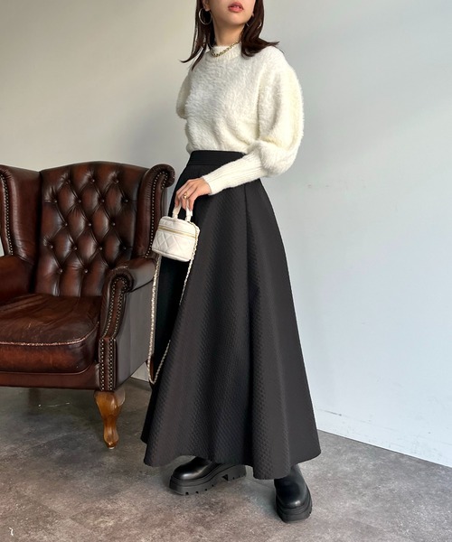 prose verse(プロズヴェール)の「ロングカフス袖ボリュームシャギーニット(ニット/セーター・レディース・ブルー/グレイッシュベージュ/チャコール/アイボリー・フリ-)」の8枚目の写真