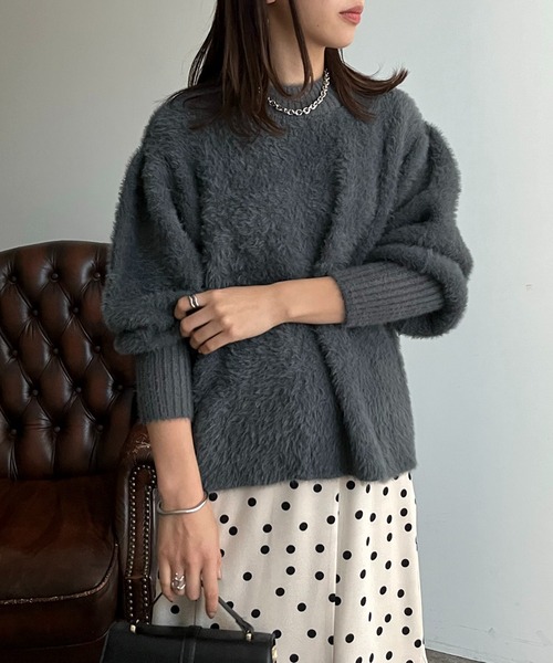 prose verse(プロズヴェール)の「ロングカフス袖ボリュームシャギーニット(ニット/セーター・レディース・ブルー/グレイッシュベージュ/チャコール/アイボリー・フリ-)」の16枚目の写真