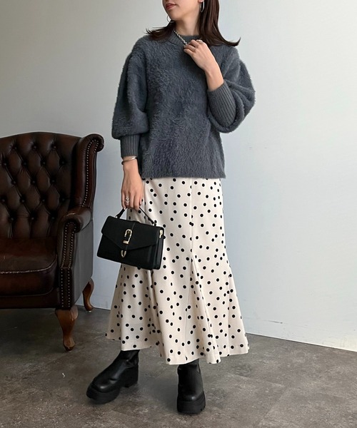 prose verse(プロズヴェール)の「ロングカフス袖ボリュームシャギーニット(ニット/セーター・レディース・ブルー/グレイッシュベージュ/チャコール/アイボリー・フリ-)」の22枚目の写真