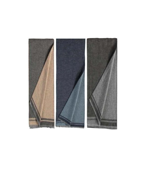 Perfect Suit FActory（パーフェクトスーツファクトリー）の「カシミンク　リバーシブルマフラー　V.FRAAS　グレー/ベージュ/ブルー（マフラー・メンズ・ベージュ/チャコールグレー/ブルー・FREE）」の4枚目の写真