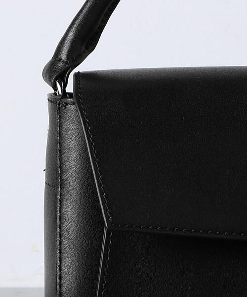 UNITED ARROWS（ユナイテッドアローズ）の「GLOSS 2WAY バッグ（ショルダーバッグ・レディース・オフホワイト/ブラック・FREE）」の19枚目の写真