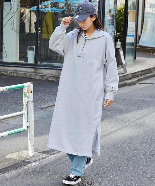 CONVERSE（コンバース）の「【CONVERSE/コンバース】ワンポイントロゴ刺繍 ハーフジップ オーバーサイズマキシ丈ワンピース（ワンピース・レディース・グレー/オフホワイト/グリーン・M）」の11枚目の写真