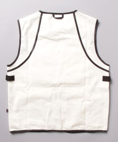 S'more（スモア）の「6POCKETS COTTON 100% VEST（ベスト・メンズ・ホワイト/ブラウン/ベージュ・SMALL/X-LARGE/MEDIUM/LARGE）」の4枚目の写真