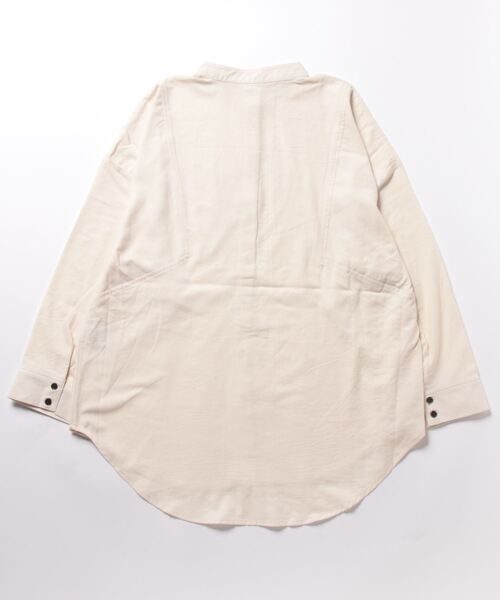 Q(キュー)の「コットンヘリンボーン オーバーシャツ(シャツ/ブラウス・レディース・アイボリー/ブラック系・MEDIUM)」の8枚目の写真