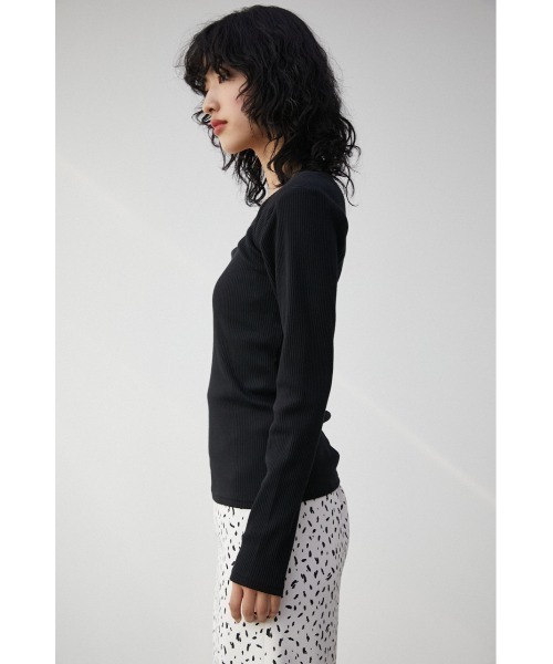 AZUL by moussy（アズールバイマウジー）の「IRREGULAR NECK LAYERED TOPS/イレギュラーネックレイヤードトップス（Tシャツ/カットソー・レディース・オフホワイト/ブラック/ライム・SMALL/MEDIUM）」の17枚目の写真