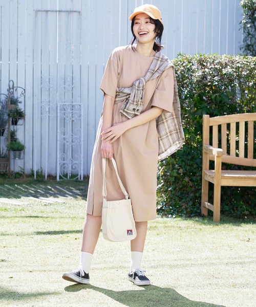 JEANS MATE(ジーンズメイト)の「汗染みの目立ちにくいTシャツ ZEROSTAIN ゼロステイン 撥水性 UVカット Tシャツワンピース(ワンピース・レディース・ダークベージュ/ダークブルー/ホワイト/ピンク系その他/ブラック/グレー・MEDIUM/LARGE)」の16枚目の写真