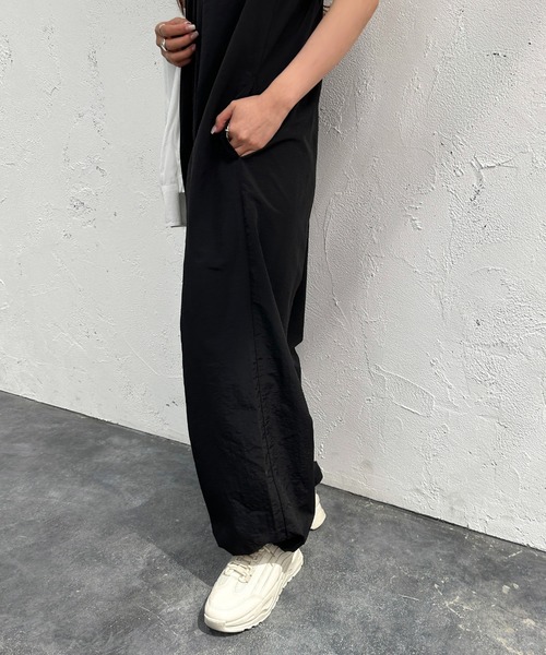 apres jour mignon（アプレジュールミニョン）の「ナイロンサロペット【ZOZOTOWN限定アイテム】（サロペット/オーバーオール・レディース・カーキ/ブラック・SMALL/MEDIUM/X-LARGE）」の10枚目の写真