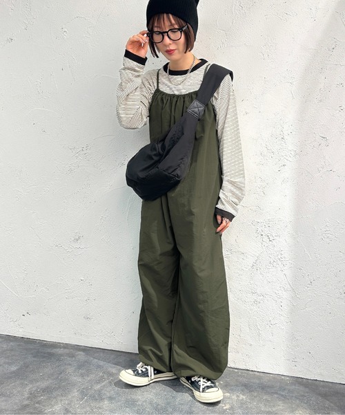 apres jour mignon（アプレジュールミニョン）の「ナイロンサロペット【ZOZOTOWN限定アイテム】（サロペット/オーバーオール・レディース・カーキ/ブラック・SMALL/MEDIUM/X-LARGE）」の14枚目の写真