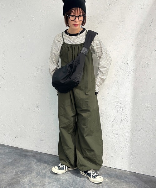 apres jour mignon（アプレジュールミニョン）の「ナイロンサロペット【ZOZOTOWN限定アイテム】（サロペット/オーバーオール・レディース・カーキ/ブラック・SMALL/MEDIUM/X-LARGE）」の16枚目の写真