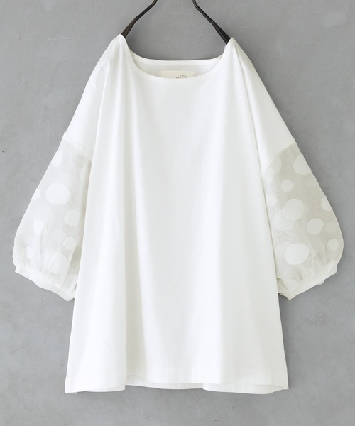 n'OrLABEL(ノアールレーベル)の「ドット柄シアー袖カットソー(Tシャツ/カットソー・レディース・グレイッシュベージュ/グレイッシュブルー/ブラック/オフホワイト/ネイビー・FREE)」の7枚目の写真