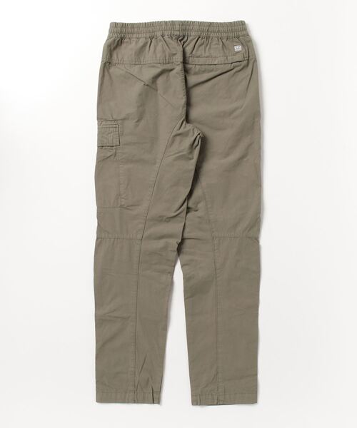 C.P. COMPANY（シーピーカンパニー）の「C.P. COMPANY/シーピーカンパニー　MICRO REPS LENS TRACK PANT　トラックパンツ（その他パンツ・メンズ・カーキ・46/48/44）」の2枚目の写真