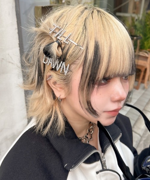 ピンクゴールドメタルツイストくるりんバンスクリップ | 【公式】MUK ONLINE SHOP｜人気アクセサリー・ジュエリー通販 フリンジ ツイスト クリップ ラウンド バックル アーク コイルド ヘア バックル ヘアピン ヘア クリップ 女性 後頭部 クリップ