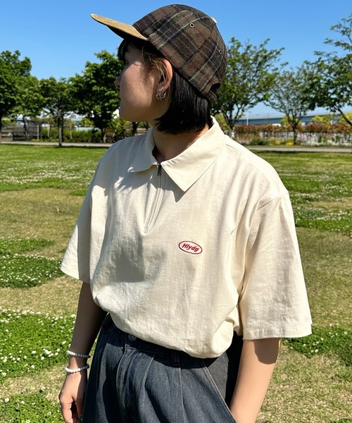kutir(クティール)の「刺繍ロゴハーフジップポロTシャツ(Tシャツ/カットソー・レディース・オートミール/イエロー/アイボリー/チャコールグレー・FREE)」の2枚目の写真