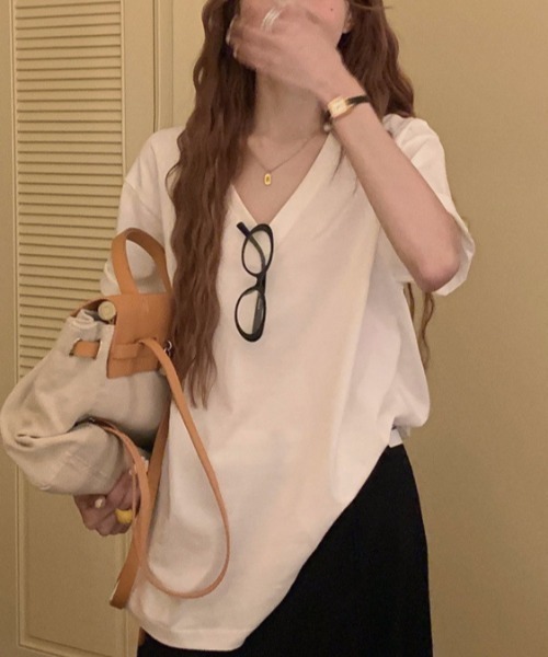 Mela(メラ)の「SIMPLE LOOSE T-SHIRT(Tシャツ/カットソー・レディース・グレー/ブラック/ホワイト・FREE)」の11枚目の写真