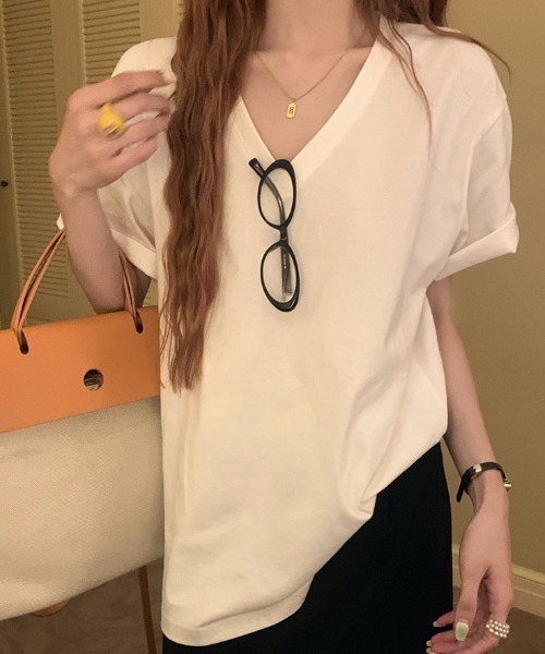 Mela(メラ)の「SIMPLE LOOSE T-SHIRT(Tシャツ/カットソー・レディース・グレー/ブラック/ホワイト・FREE)」の21枚目の写真