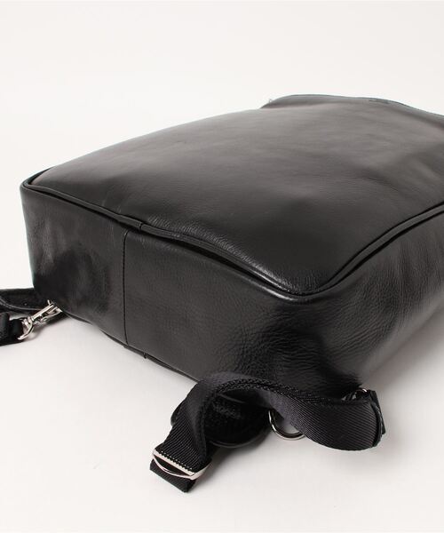 CROWDED CLOSET（クラウデッドクローゼット）の「【SEEKER(シーカー)】オイルレザー バックパック（バックパック/リュック・メンズ・ブラック・FREE）」の5枚目の写真