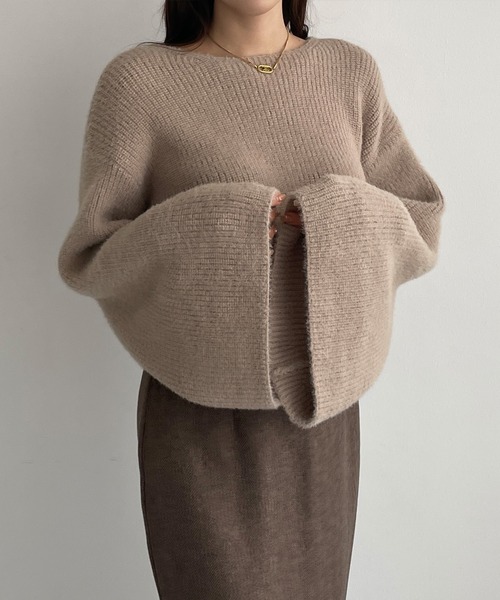 Louere（ルエレ）の「ボリュームフレアスリーブニット（ニット/セーター・レディース・ブラック/グレイッシュベージュ/アイボリー/ライトグレー/ダークブラウン・FREE/LARGE/MEDIUM）」の5枚目の写真