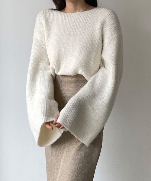Louere（ルエレ）の「ボリュームフレアスリーブニット（ニット/セーター・レディース・ブラック/グレイッシュベージュ/アイボリー/ライトグレー/ダークブラウン・FREE/LARGE/MEDIUM）」の7枚目の写真