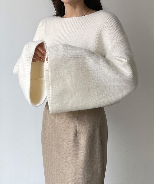 Louere（ルエレ）の「ボリュームフレアスリーブニット（ニット/セーター・レディース・ブラック/グレイッシュベージュ/アイボリー/ライトグレー/ダークブラウン・FREE/LARGE/MEDIUM）」の8枚目の写真