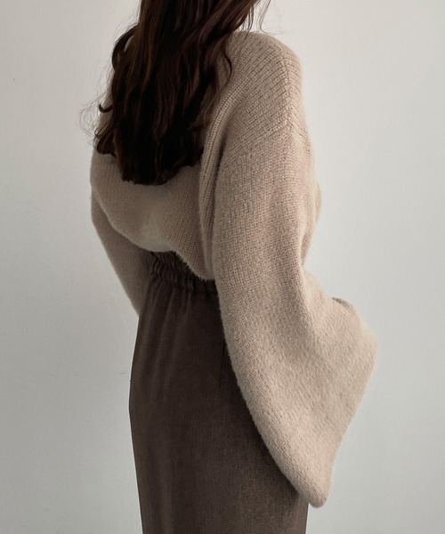 Louere（ルエレ）の「ボリュームフレアスリーブニット（ニット/セーター・レディース・ブラック/グレイッシュベージュ/アイボリー/ライトグレー/ダークブラウン・FREE/LARGE/MEDIUM）」の13枚目の写真