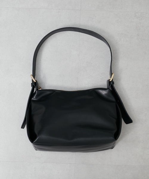 natural couture(ナチュラルクチュール)の「ダブルバックルミドルバッグ(ショルダーバッグ・レディース・ライム/シルバー/アイボリー/ブラック・FREE)」の16枚目の写真