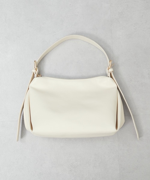 natural couture(ナチュラルクチュール)の「ダブルバックルミドルバッグ(ショルダーバッグ・レディース・ライム/シルバー/アイボリー/ブラック・FREE)」の13枚目の写真