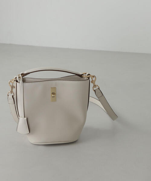 NATURAL BEAUTY BASIC（ナチュラルビューティーベーシック）の「◇【美人百花掲載】ターンロックバケットバッグ（ショルダーバッグ・レディース・ブルー/ダークブラウン/オフホワイト・ﾌﾘ-）」の18枚目の写真