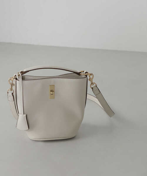 NATURAL BEAUTY BASIC（ナチュラルビューティーベーシック）の「◇【美人百花掲載】ターンロックバケットバッグ（ショルダーバッグ・レディース・ブルー/ダークブラウン/オフホワイト・ﾌﾘ-）」の2枚目の写真