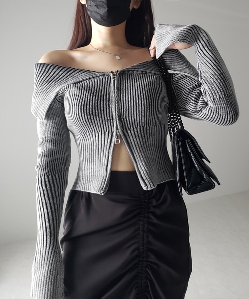 me+em select(ミームセレクト)の「【 3color 】ダブルジップスリットオフショルリブニット(ニット/セーター・レディース・ブラック/ネイビー/グレー・FREE/LARGE)」の10枚目の写真