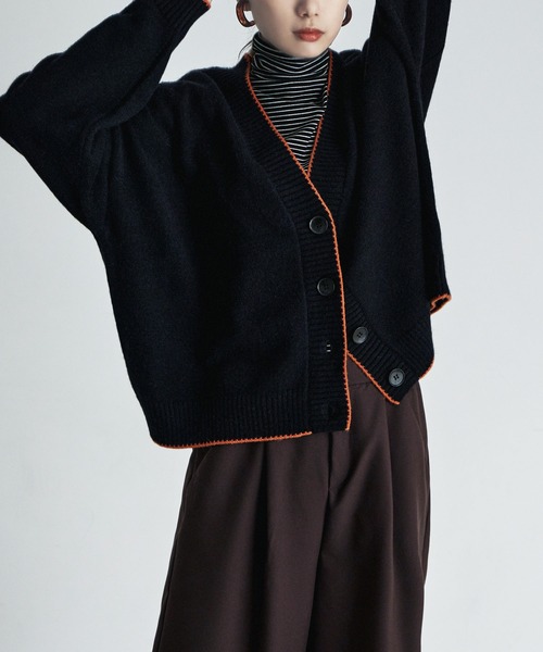 etoll.（エトル）の「パイピングオーバーカーディガン（カーディガン/ボレロ・レディース・ベージュ/ブラック/ブラウン/ブルー・M）」の2枚目の写真