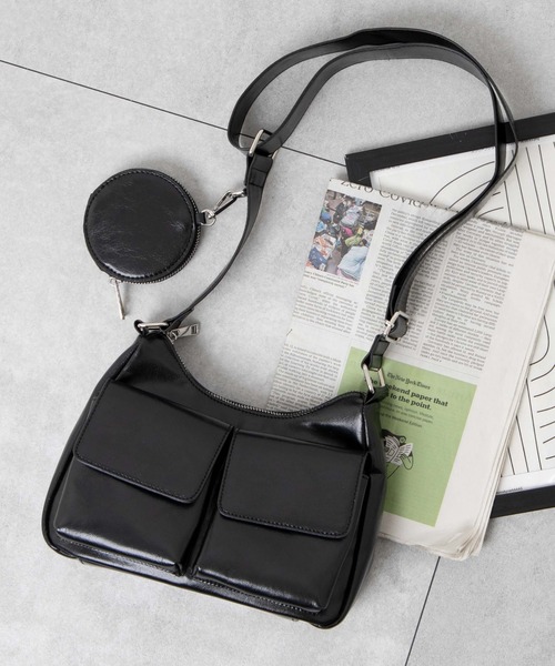 WEGO(ウィゴー)の「WEGO/ポーチ付きポケットデザインショルダー(ショルダーバッグ・レディース・ブラック/ホワイト/ブラック系その他/シルバー/ブラウン/スカイブルー・FREE)」の4枚目の写真