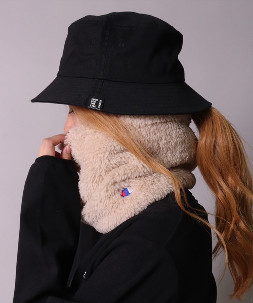 Champion（チャンピオン）の「(LF)【Champion】ブランド マーク ボア フリース ネックウォーマー（ネックウォーマー/スヌード・レディース・ブラック/ネイビー/アイボリー/ベージュ/グレイッシュベージュ/チャコールグレー・ONE SIZE）」の22枚目の写真