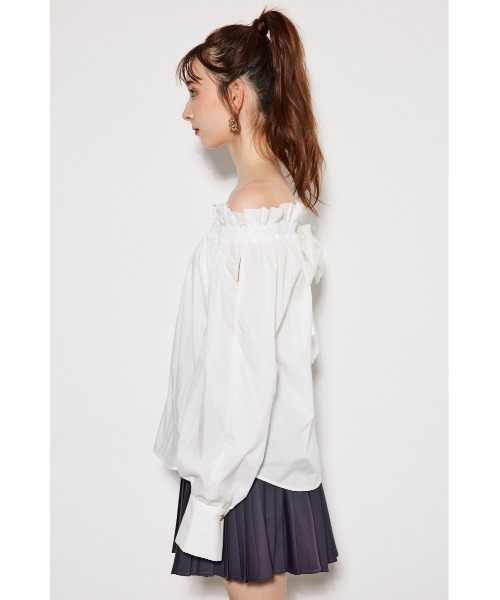 rienda（リエンダ）の「オフショルダーフリルブラウス（シャツ 