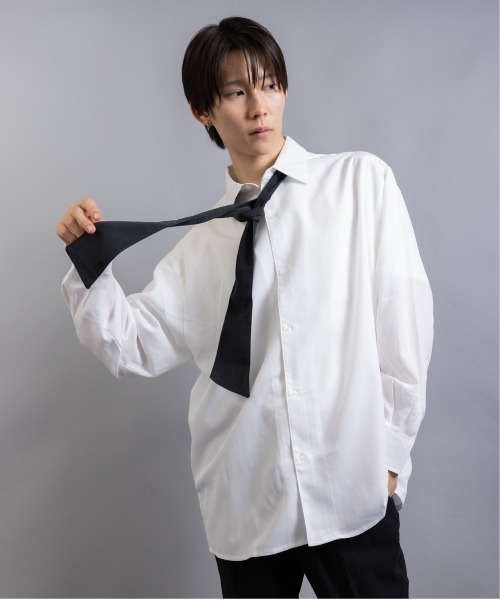 En serio TOKYO(エンソリオトーキョー)の「ボウタイセット トロミオーバーシャツ(シャツ/ブラウス・メンズ・ブラック×ブラック/ホワイト×ブラック/ホワイト×ホワイト・L/M)」の2枚目の写真