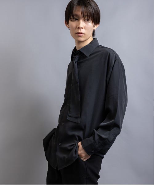En serio TOKYO(エンソリオトーキョー)の「ボウタイセット トロミオーバーシャツ(シャツ/ブラウス・メンズ・ブラック×ブラック/ホワイト×ブラック/ホワイト×ホワイト・L/M)」の12枚目の写真