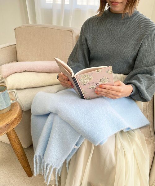 MAJESTIC LEGON（マジェスティックレゴン）の「ブークレストール（ストール/ショール・レディース・ブルー/アイボリー/グレー/ピンク・FREE）」の8枚目の写真