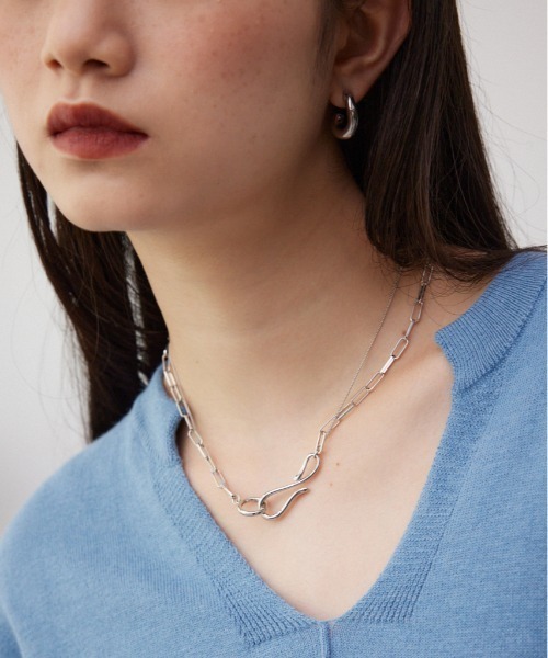 AZUL by moussy（アズールバイマウジー）の「インフィニティモチーフ2連ネックレス（ネックレス・レディース・ゴールド系その他/シルバー・FREE）」の2枚目の写真